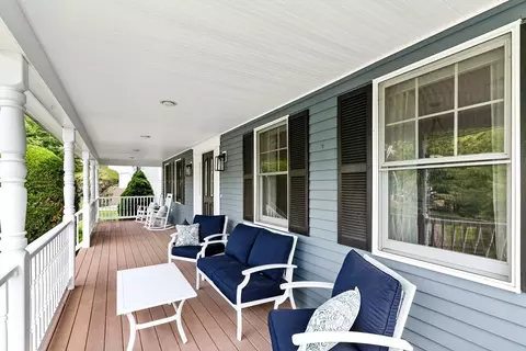 5 Memory Ln, Wakefield, MA 01880 photo 3