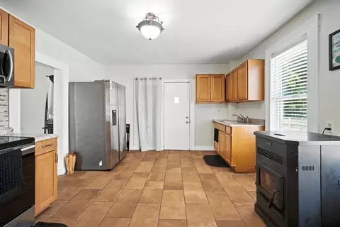 18 Olive St, Springfield, MA 01109 photo 10