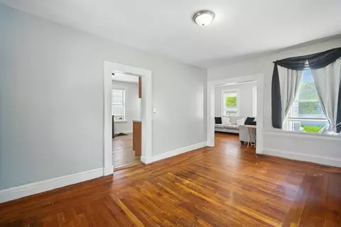 18 Olive St, Springfield, MA 01109 photo 7