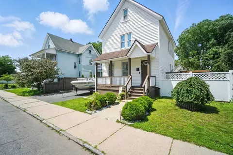 18 Olive St, Springfield, MA 01109 photo 2