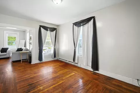 18 Olive St, Springfield, MA 01109 photo 8