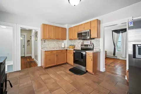 18 Olive St, Springfield, MA 01109 photo 12