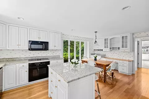 16 Fulling Mill Ln, Hingham, MA 02043 photo 3
