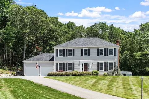 436 Westford St, Carlisle, MA 01741