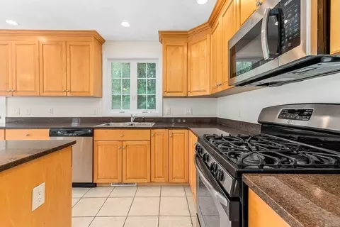 45 Violet Ave #45, Dedham, MA 02026 photo 13