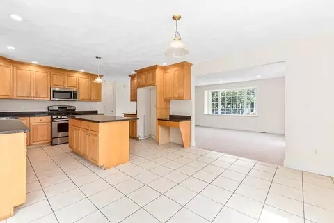 45 Violet Ave #45, Dedham, MA 02026 photo 14