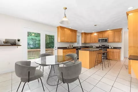 45 Violet Ave #45, Dedham, MA 02026 photo 9