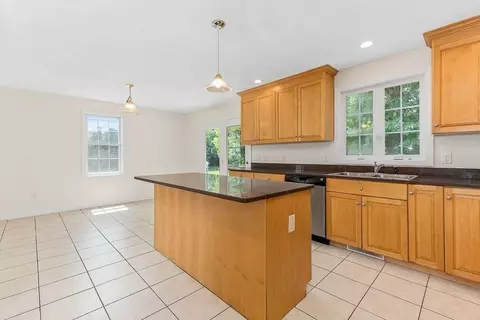 45 Violet Ave #45, Dedham, MA 02026 photo 12