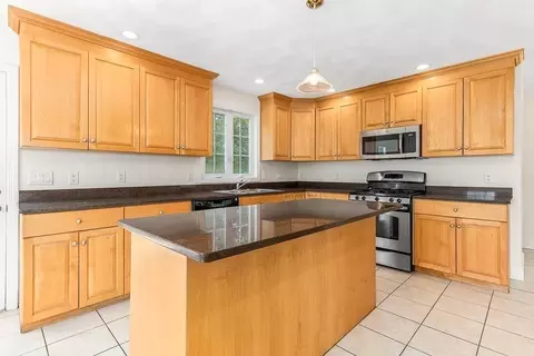 45 Violet Ave #45, Dedham, MA 02026 photo 11