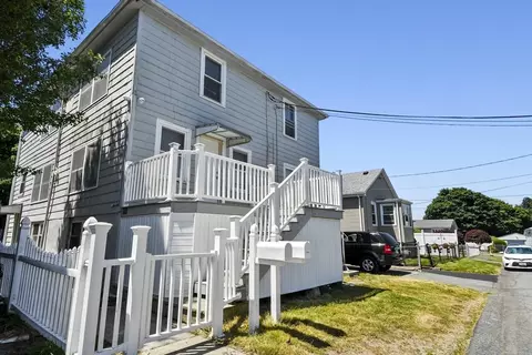 27 Whittier St, Fall River, MA 02724