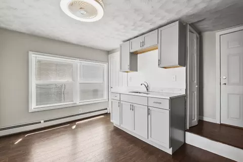 27 Whittier St, Fall River, MA 02724 photo 8
