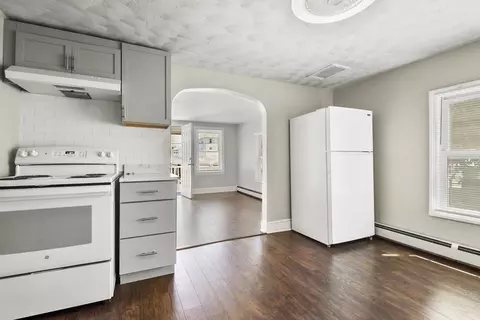 27 Whittier St, Fall River, MA 02724 photo 5