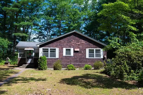 320 Fort Pond Rd, Lancaster, MA 01523