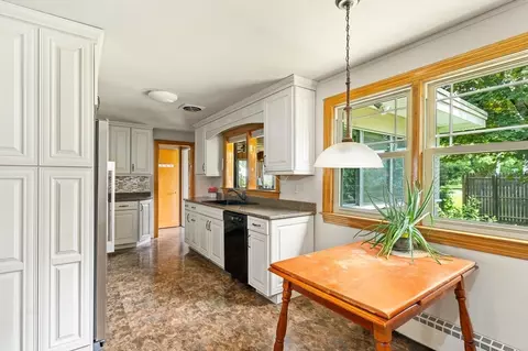 16 Sheldon Ave, Easthampton, MA 01027 photo 11