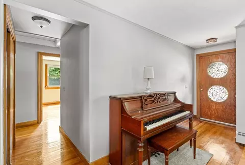 16 Sheldon Ave, Easthampton, MA 01027 photo 10