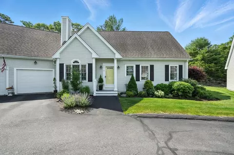 7 Fellowship Cir #7, Plymouth, MA 02360
