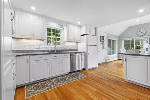 61 Broad St, Walpole, MA 02081 photo 5