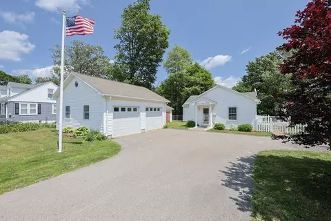 16 9th St, Leominster, MA 01453