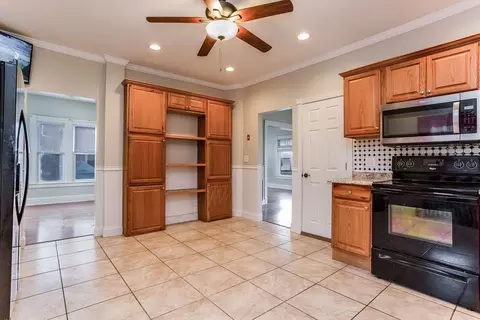 67 Alexander St, Springfield, MA 01107 photo 6