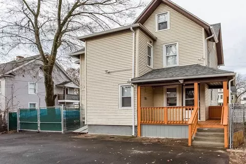 67 Alexander St, Springfield, MA 01107 photo 2