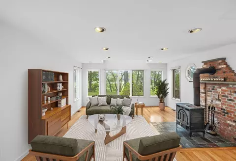94 Clinton Rd, Weymouth, MA 02189
