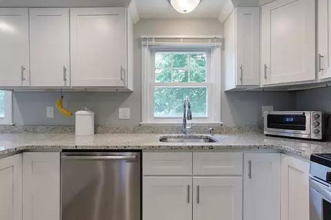 12 Pine St, Pepperell, MA 01463 photo 3