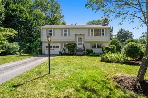 27 Nick Ln, Maynard, MA 01754