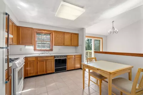 27 Nick Ln, Maynard, MA 01754 photo 9