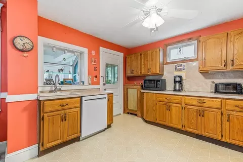 28 E Riverside Dr, Dedham, MA 02026 photo 17