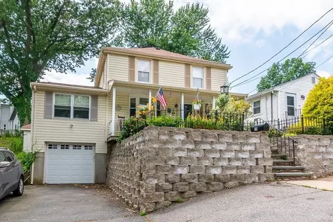28 E Riverside Dr, Dedham, MA 02026 photo 4