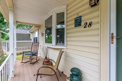 28 E Riverside Dr, Dedham, MA 02026 photo 5