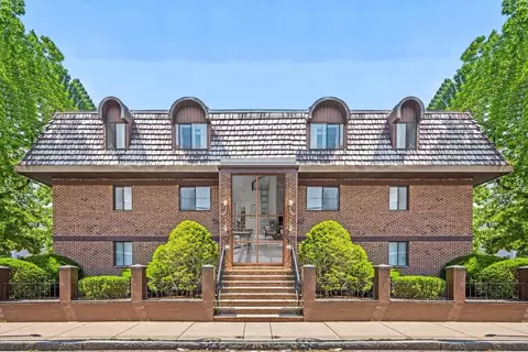 84 Grant St #7, Somerville, MA 02145