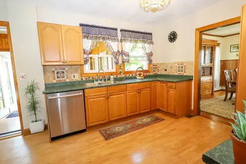 88 Biltmore St, Springfield, MA 01108 photo 2