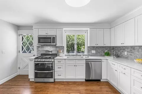 24 Gerald Rd, Marblehead, MA 01945 photo 12