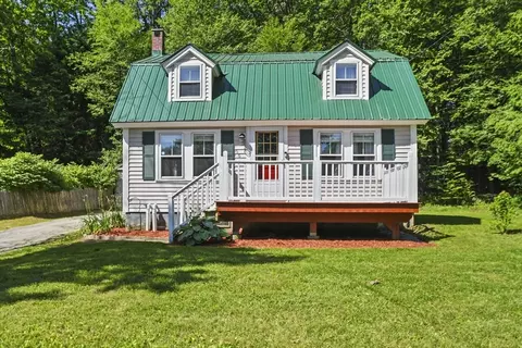 66 Squantum Rd, Jaffrey, NH 03452