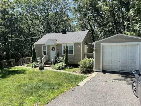 Exterior - 48 County Rd, Andover, MA 01810 photo 2 of 8