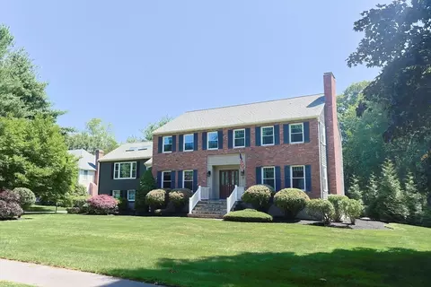 5 Windsor Rd, Lynnfield, MA 01940
