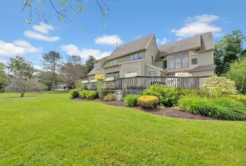 8 Barn Ln, Gloucester, MA 01930 photo 2