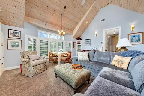 8 Barn Ln, Gloucester, MA 01930 photo 41