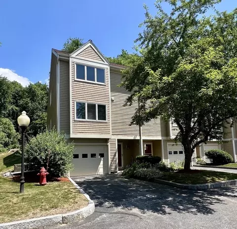 58 Hunters Run Pl #58, Haverhill, MA 01832