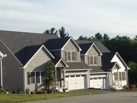 14 Louis Farm Rd #14, Dracut, MA 01826