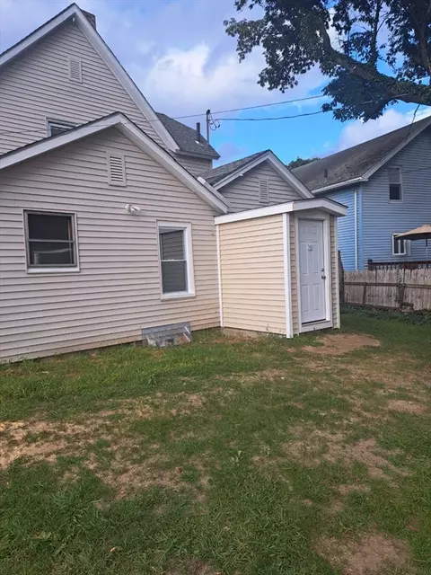 Exterior - 94 Massasoit Rd, Worcester, MA 01604 photo 7 of 11