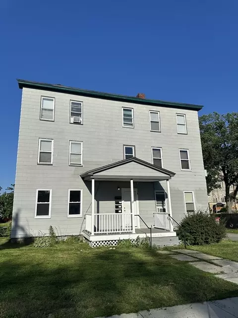 17 Laurel St, Leominster, MA 01453