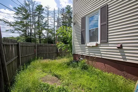 7 Cedar St, Barre, MA 01005 photo 3