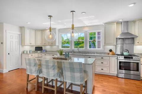 27 Watcha Path, Edgartown, MA 02539 photo 11
