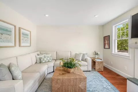 27 Watcha Path, Edgartown, MA 02539 photo 17