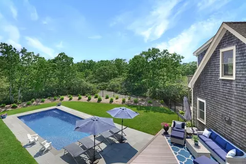27 Watcha Path, Edgartown, MA 02539 photo 4