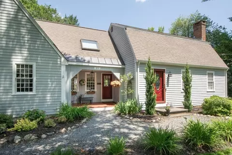 21 Flintlock Ridge Rd, Cohasset, MA 02025