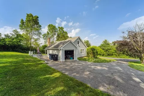 243 Clemence Hill Rd, Southbridge, MA 01550
