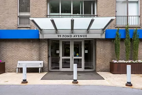 99 Pond Ave #220, Brookline, MA 02445